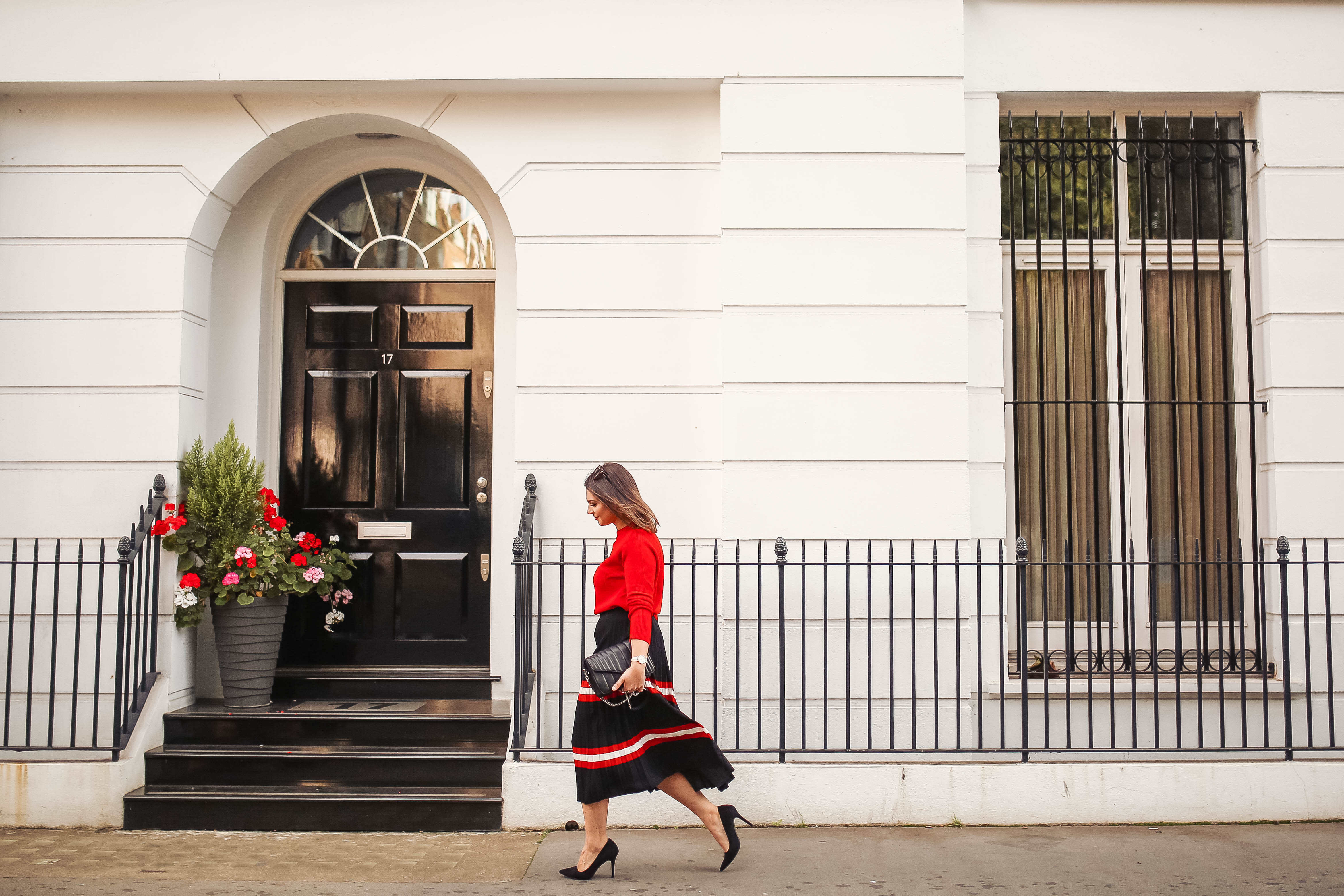 London blogger Note by Michelle wearing MANGO Stripes Pleated Skirt